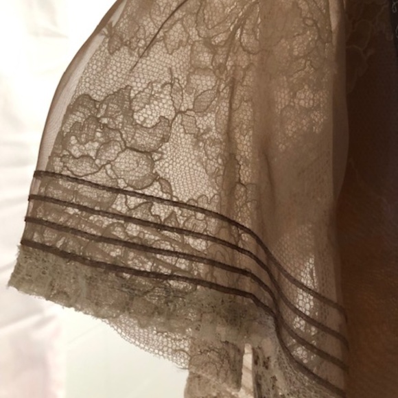 Elie Tahari silk and lace short blouse - Picture 3 of 6